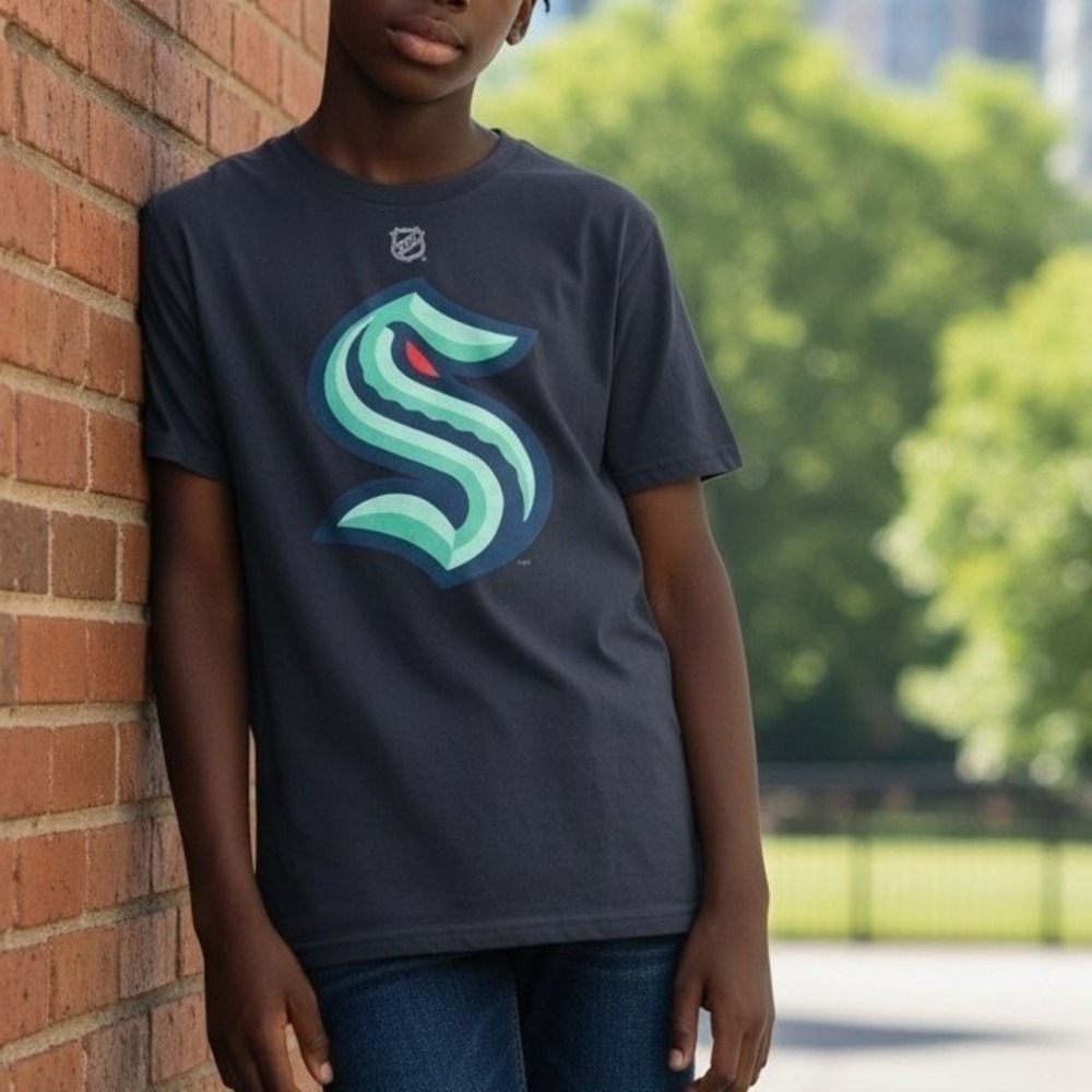 NHL T-Shirt Kids L 14/16 Navy Seattle Kraken Graphic Short Sleeve Cotton Tee